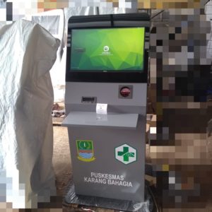 Mesin Kiosk Antrain Puskesmas 24 inchi